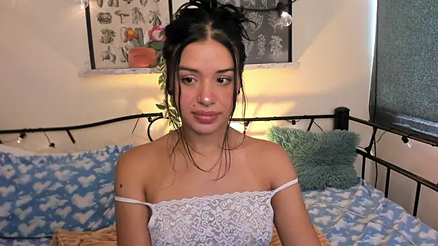 MiaaRose online show from April 7, 2:39 pm