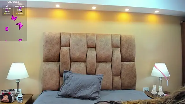 MiiaHot online show from March 13, 8:04 pm