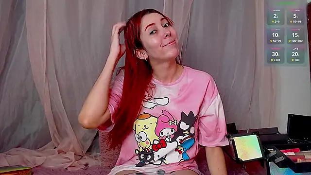 lanaturner  online show from March 13, 12:59 am