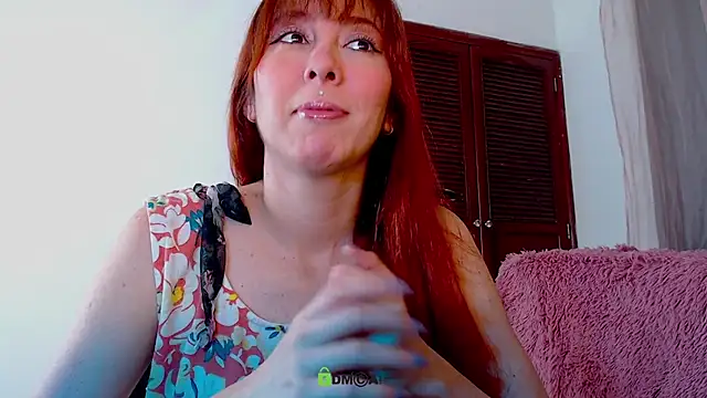 lanaturner  online show from October 1, 12:27 am