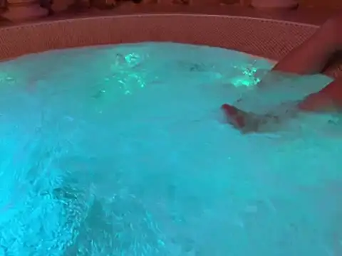 czruz online show from February 22, 3:32 pm