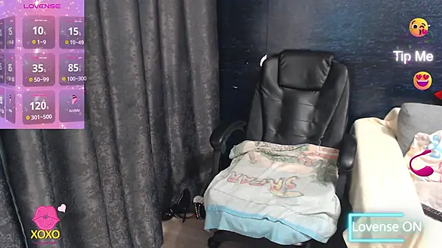 LadyAverrySquirt11 online show from February 14, 7:07 am