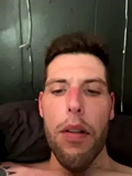 Snapshot of Tall_ItalianGuy chatting on November 7, 8:20 pm Tall ItalianGuy online show from November 7, 8:20 pm