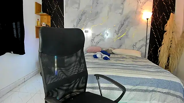 Snapshot of slim_master12 chatting on May 1, 8:35 pm slim master12 online show from May 1, 8:35 pm