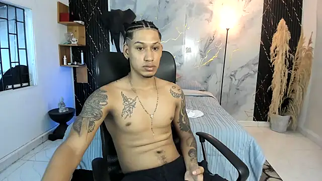Snapshot of slim_master12 chatting on June 24, 9:58 pm slim master12 online show from June 24, 9:58 pm