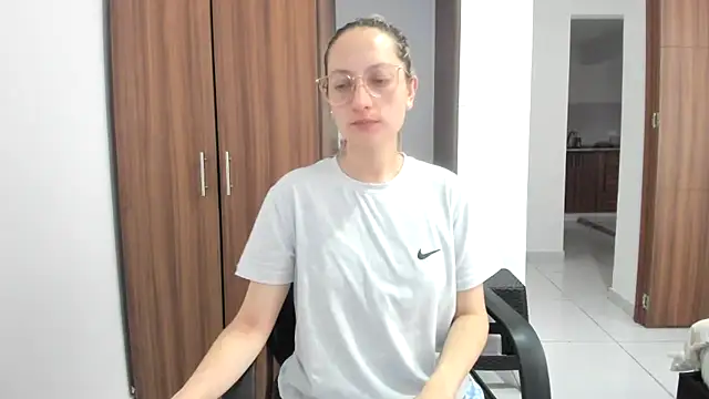 Snapshot of Adele_johnsonn1 chatting on September 19, 2:51 pm Adele johnsonn1 online show from September 19, 2:51 pm