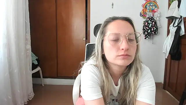 Snapshot of Adele_johnsonn1 chatting on October 9, 2:59 pm Adele johnsonn1 online show from October 9, 2:59 pm