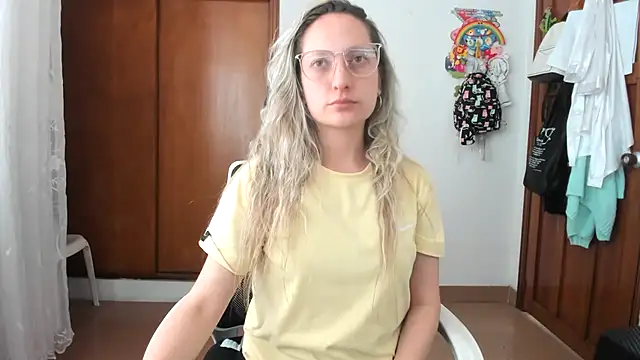 Snapshot of Adele_johnsonn1 chatting on October 14, 7:03 pm Adele johnsonn1 online show from October 14, 7:03 pm