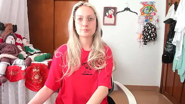 Snapshot of Adele_johnsonn1 chatting on December 1, 4:01 pm Adele johnsonn1 online show from December 1, 4:01 pm