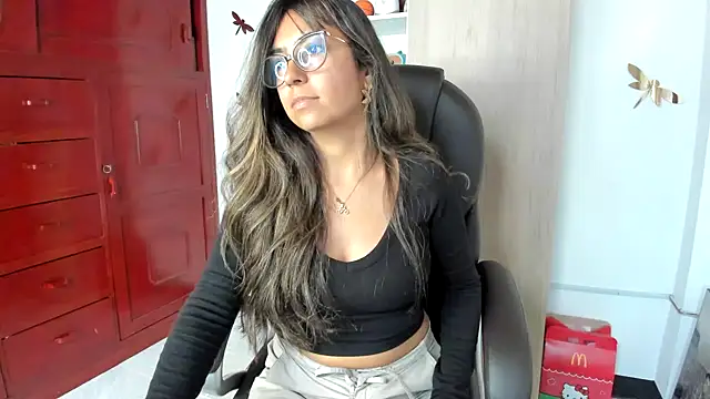 Isabellaa22 1 online show from March 27, 9:25 pm