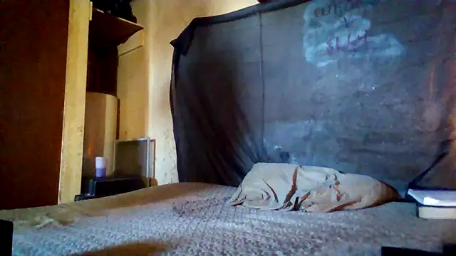 Snapshot of Nightshade7712 chatting on October 28, 7:27 pm Nightshade7712 online show from October 28, 7:27 pm