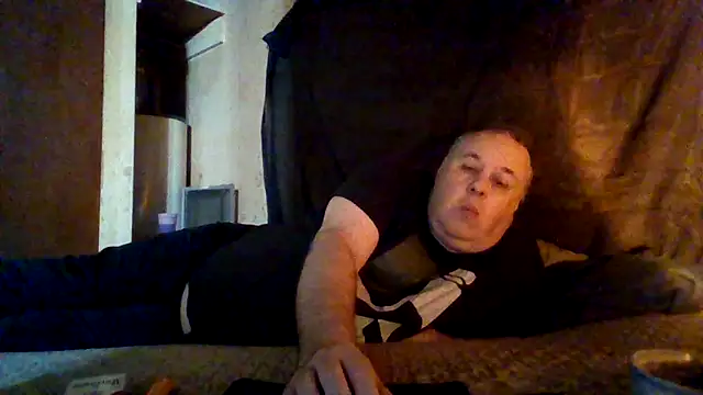 Snapshot of Nightshade7712 chatting on December 3, 8:00 am Nightshade7712 online show from December 3, 8:00 am