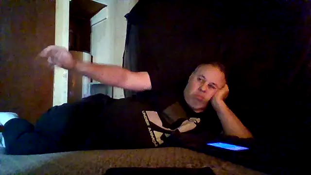 Snapshot of Nightshade7712 chatting on December 13, 10:48 pm Nightshade7712 online show from December 13, 10:48 pm