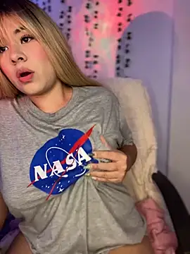 Snapshot of Grecia_21 chatting on December 26, 5:51 pm Grecia 21 online show from December 26, 5:51 pm