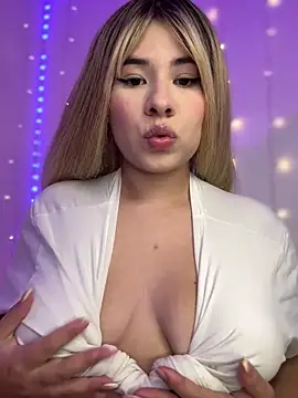 Snapshot of Grecia_21 chatting on October 10, 7:24 pm Grecia 21 online show from October 10, 7:24 pm