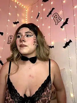 Snapshot of Grecia_21 chatting on October 24, 7:10 pm Grecia 21 online show from October 24, 7:10 pm