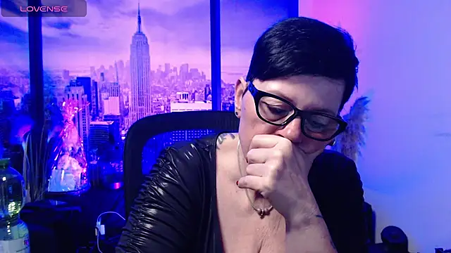 Snapshot of ninarandmann chatting on May 3, 3:40 pm ninarandmann online show from May 3, 3:40 pm