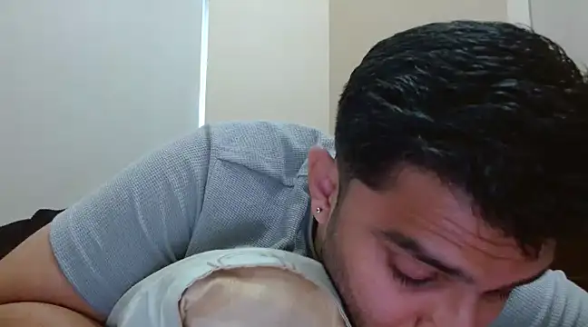 robintoit online show from March 8, 5:38 am