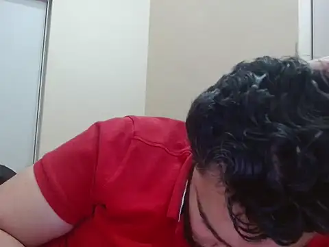 Snapshot of robintoit chatting on December 15, 3:38 pm robintoit online show from December 15, 3:38 pm