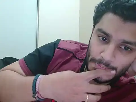 Snapshot of robintoit chatting on December 18, 4:13 pm robintoit online show from December 18, 4:13 pm