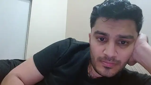 Snapshot of robintoit chatting on December 22, 4:26 pm robintoit online show from December 22, 4:26 pm