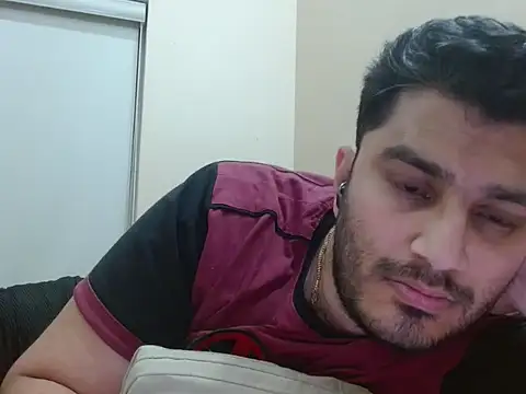 Snapshot of robintoit chatting on February 4, 4:02 pm robintoit online show from February 4, 4:02 pm