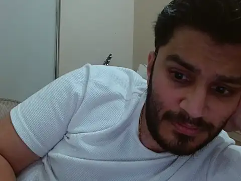 Snapshot of robintoit chatting on February 22, 4:38 pm robintoit online show from February 22, 4:38 pm