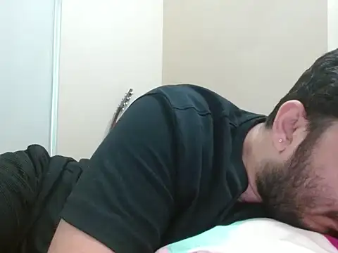 Snapshot of robintoit chatting on March 2, 4:14 am robintoit online show from March 2, 4:14 am