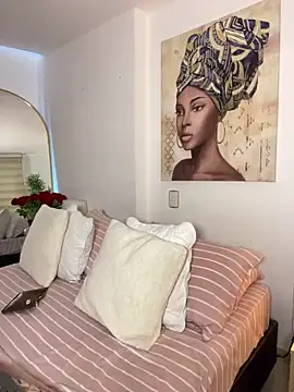  laura 02 online show from January 31, 7:29 pm