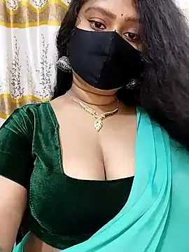 Idhika Paul online show from February 17, 9:52 pm