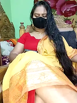 Idhika Paul online show from March 4, 11:00 pm