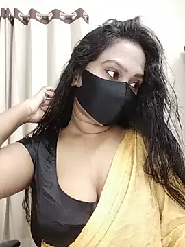 Idhika Paul online show from July 5, 8:27 pm