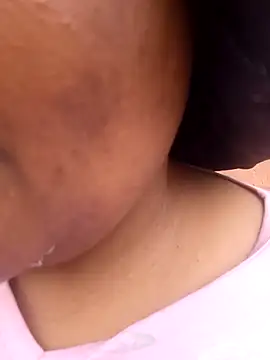 Snapshot of HOTSUGARX5 chatting on December 29, 1:38 pm HOTSUGARX5 online show from December 29, 1:38 pm