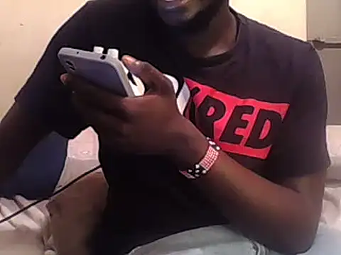 MaskedGQ online show from February 1, 6:29 pm