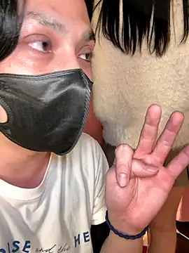 Snapshot of -victory-fox chatting on December 18, 1:17 pm -victory-fox online show from December 18, 1:17 pm