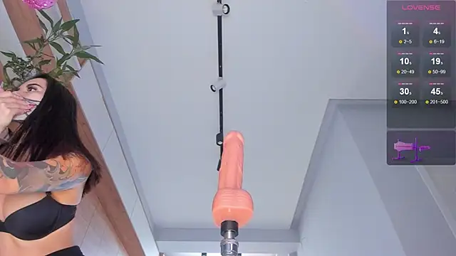 Snapshot of maakimo chatting on March 17, 8:07 am maakimo online show from March 17, 8:07 am