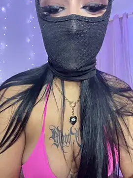 Snapshot of kamila_french chatting on November 30, 10:47 pm kamila french online show from November 30, 10:47 pm