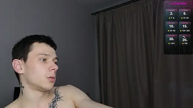 Snapshot of R1mmo__ chatting on November 18, 3:05 pm R1mmo online show from November 18, 3:05 pm