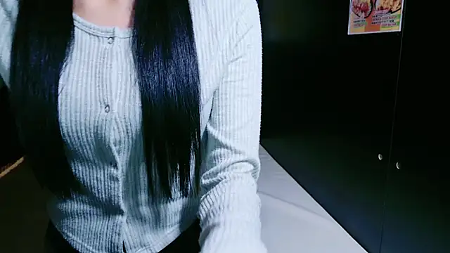 Snapshot of sayaka_xo chatting on December 11, 10:03 am sayaka xo online show from December 11, 10:03 am