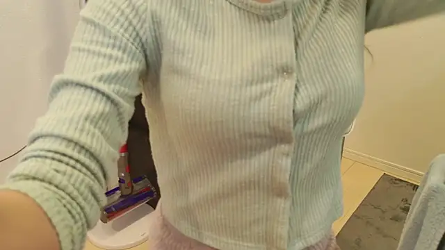 Snapshot of sayaka_xo chatting on January 30, 4:45 pm sayaka xo online show from January 30, 4:45 pm