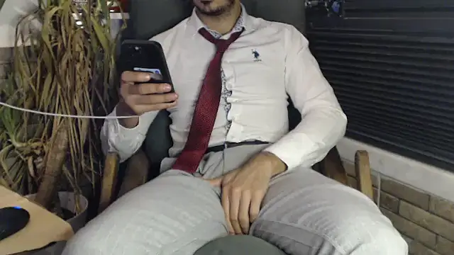 Naughtb0y online show from February 25, 10:39 pm