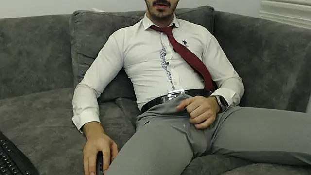 Naughtb0y online show from February 6, 12:15 am