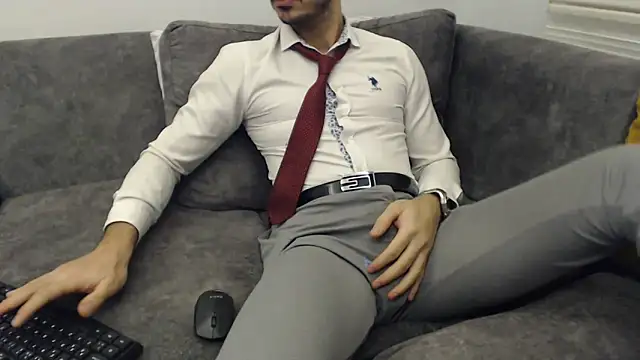 Naughtb0y online show from February 6, 6:44 pm