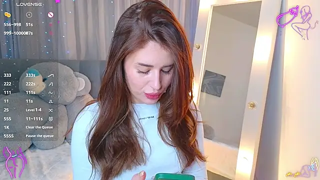 Snapshot of Milkissss chatting on January 14, 5:13 am Milkissss online show from January 14, 5:13 am