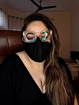 Snapshot of SEXY-Sardarni chatting on December 15, 9:35 am SEXY-Sardarni online show from December 15, 9:35 am