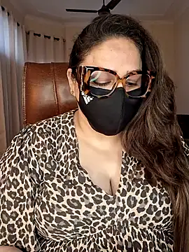 Snapshot of SEXY-Sardarni chatting on May 5, 8:00 am SEXY-Sardarni online show from May 5, 8:00 am