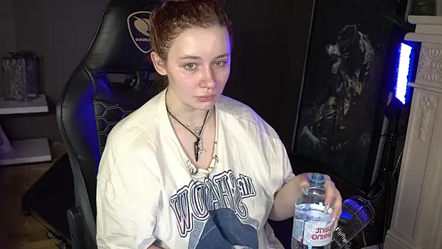 carolina elf online show from January 29, 5:40 am