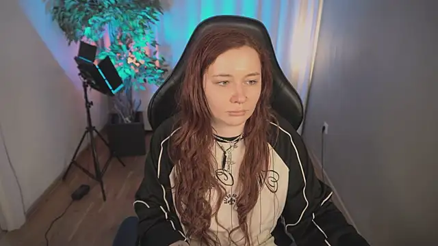 carolina elf online show from March 2, 1:16 pm