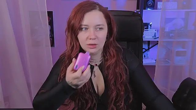 carolina elf online show from October 19, 12:28 pm