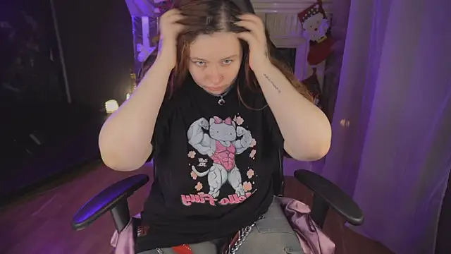 carolina elf online show from December 14, 12:32 pm